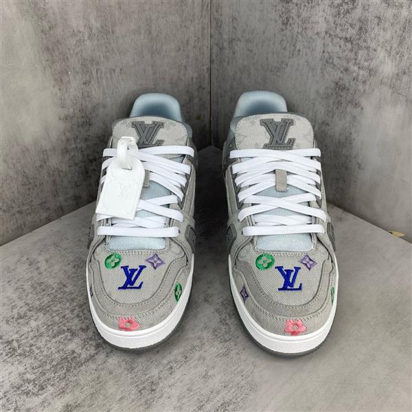 20251128154045704 390